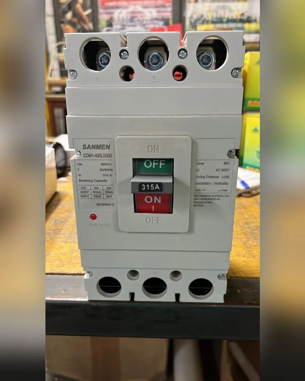 Cx Mold CDM1-400L/3300 315A