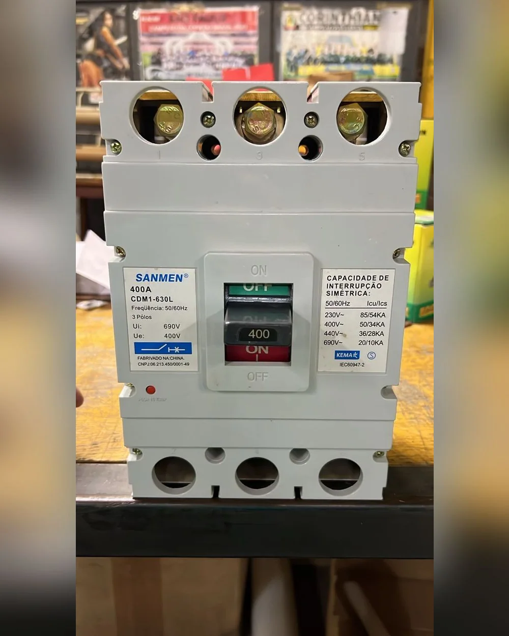 Cx Mold CDM1-630L/3300 400A
