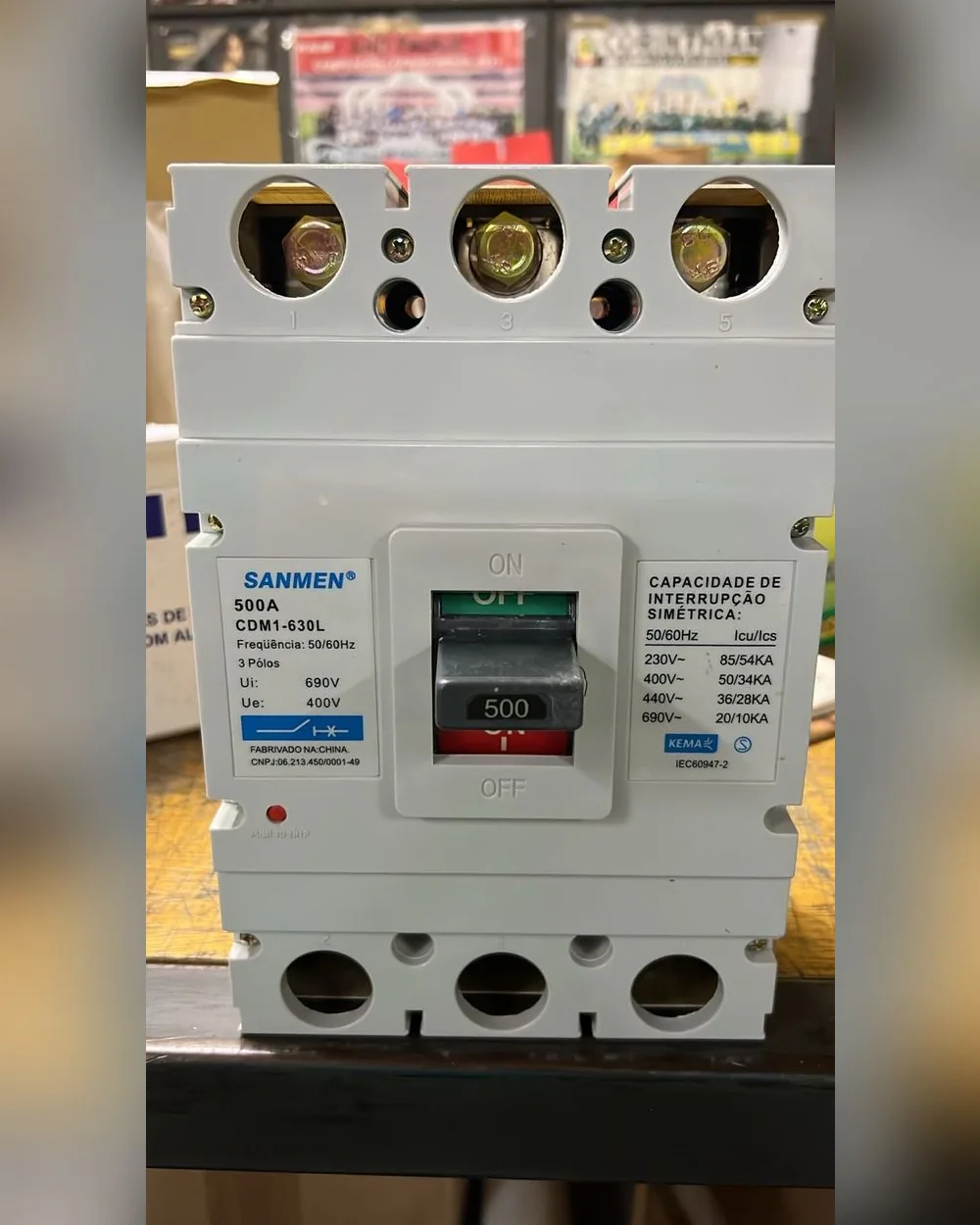 Cx Mold CDM1-630L/3300 500A